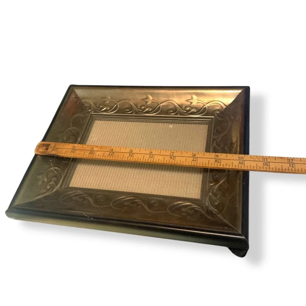 VTG MCM Ornate Gold Picture Frame Decorative Swirls Stand 8x10 Hollywood Regency
